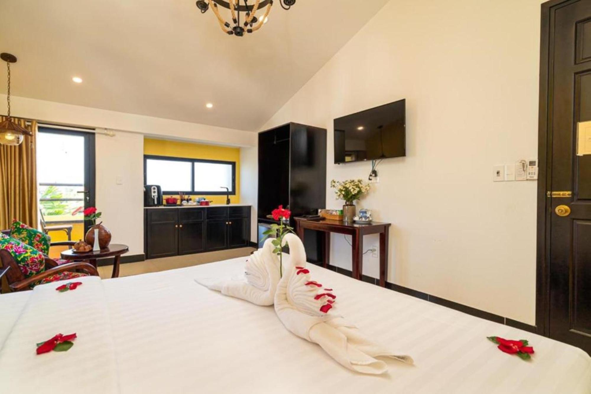 Coco Viet Homestay Хойан Экстерьер фото
